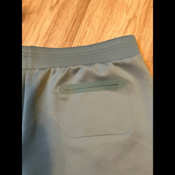 🎃3/$10 SALE 🎃Fabletics Shorts size XXL - Picture 4 of 4
